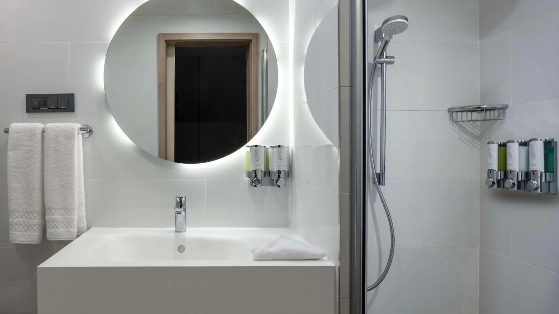 Hampton By Hilton Istanbul Merter 酒店