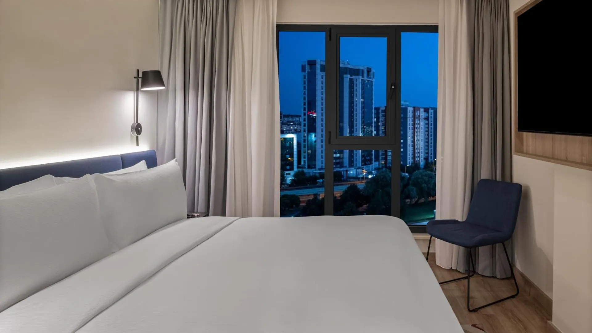 Hampton By Hilton Istanbul Merter 3*,